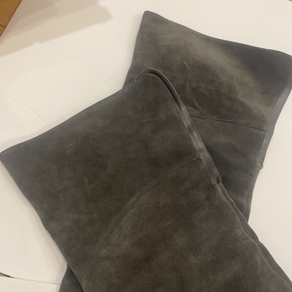 Over the knee long suede boots - Picture 16 of 17